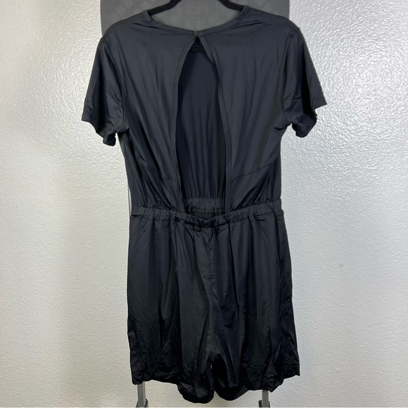 Libin Women’s Black Short Sleeve Romper UPF 50+ Size M - Picture 5 of 12